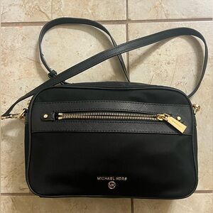 Michael Kors Jet Set Black Leather Crossbody Bag – Gold Hardware